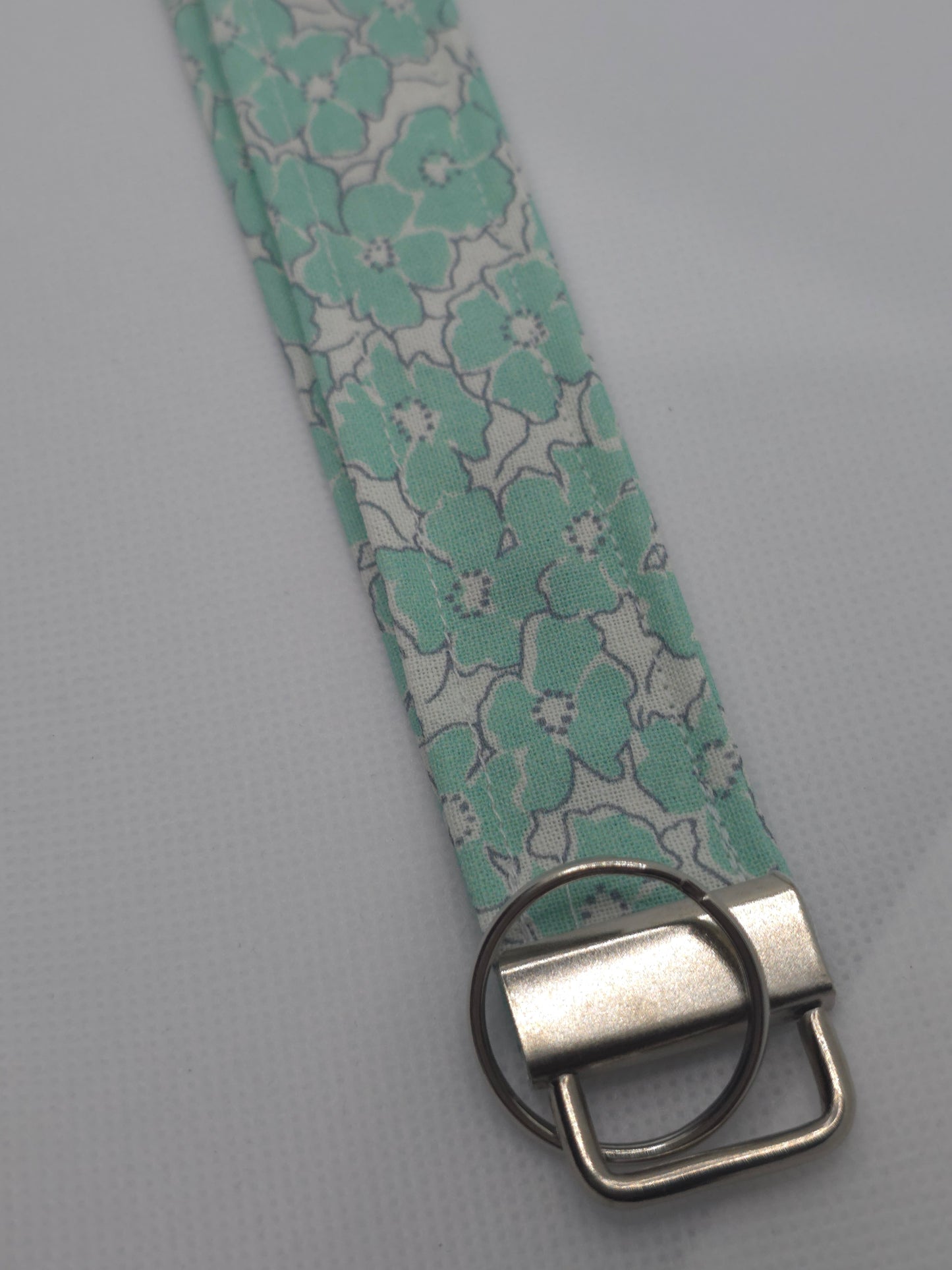 Green Flower Wristlet | Cotton