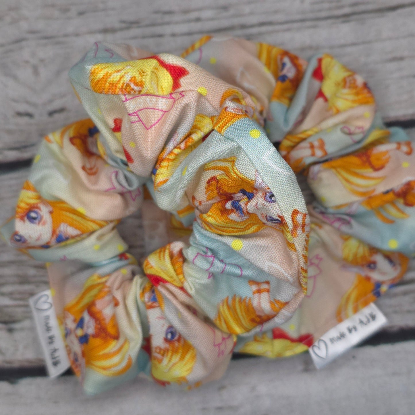 Sailor Venus | Large Classic Scrunchie