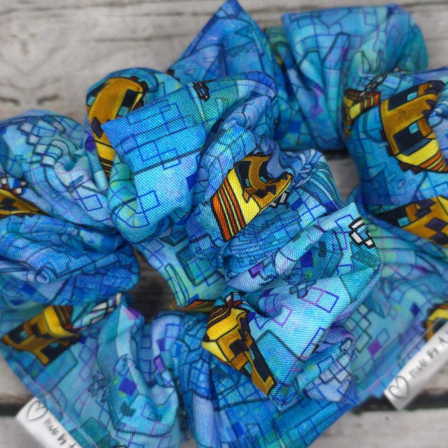 BeeCraft | Large Luxe Scrunchie