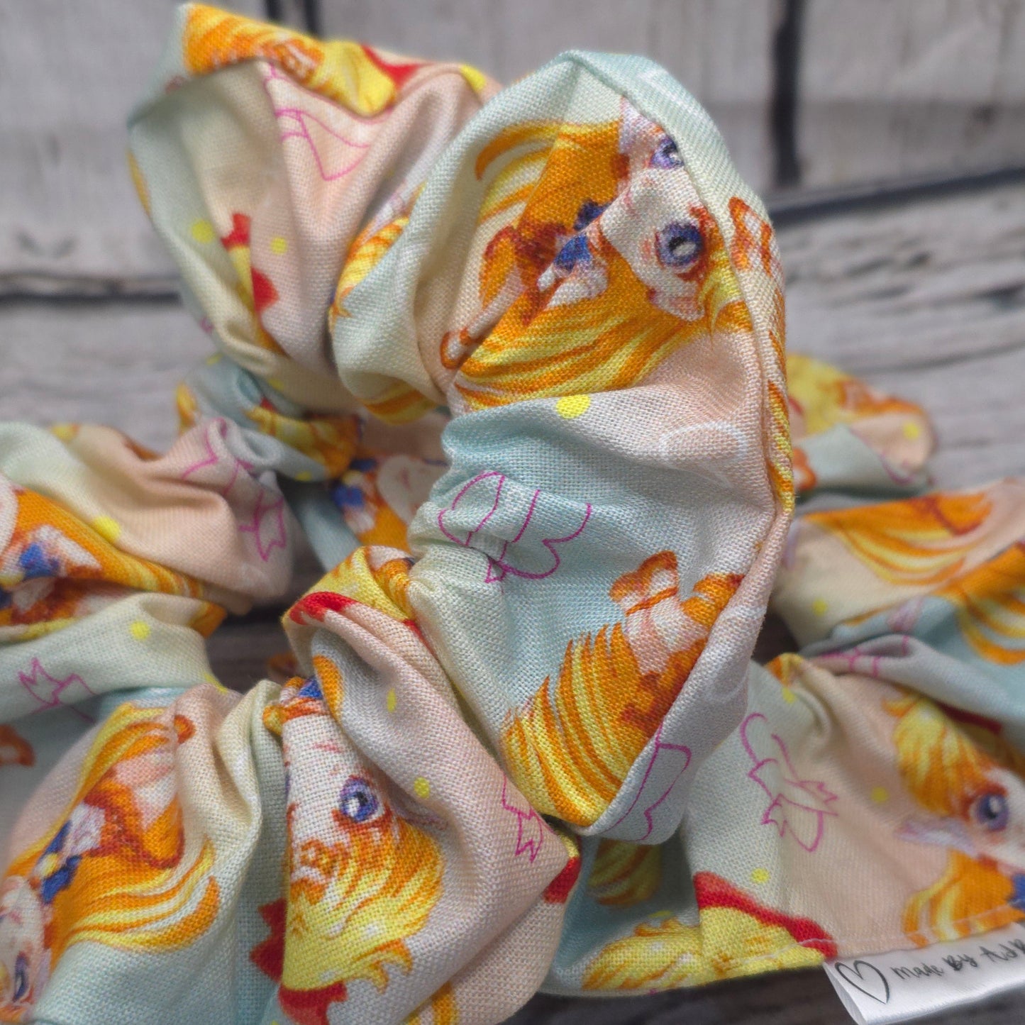 Sailor Venus | Large Classic Scrunchie