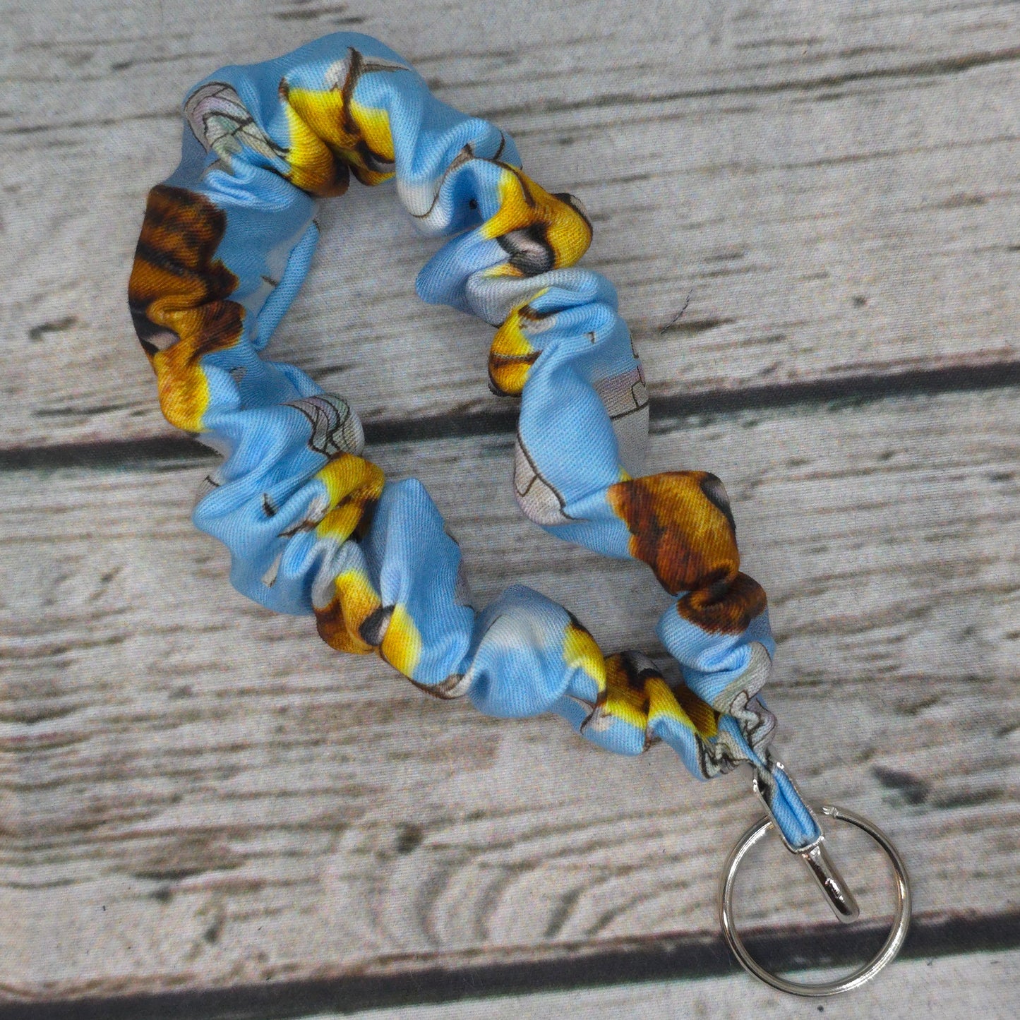 Fluffy Bees Scrunchie Wristlet | Cotton