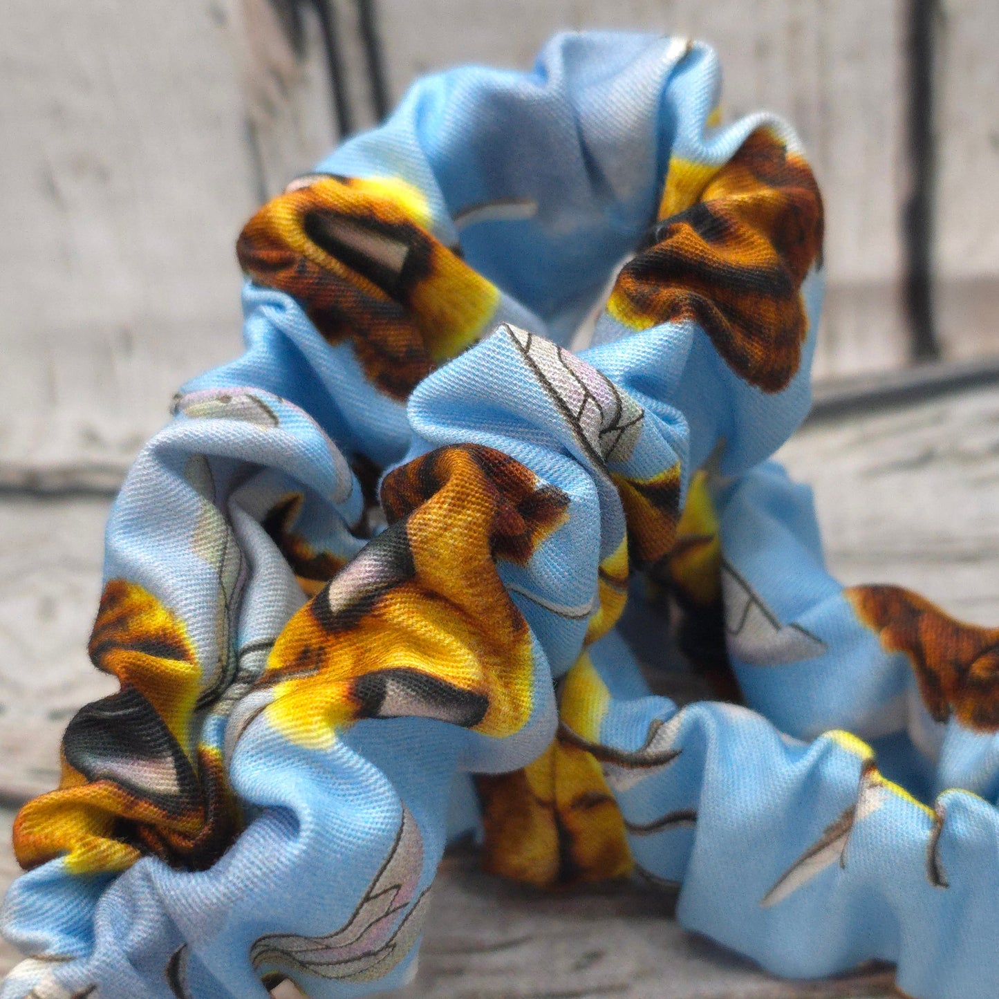 Fluffy Bees Scrunchie Wristlet | Cotton