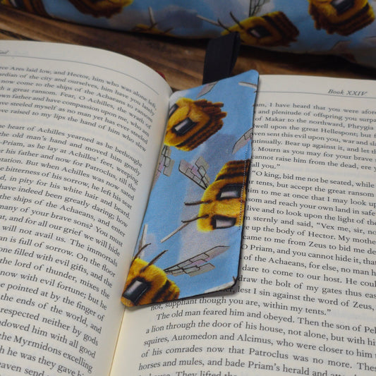 Fluffy Bees Bookmark | Cotton