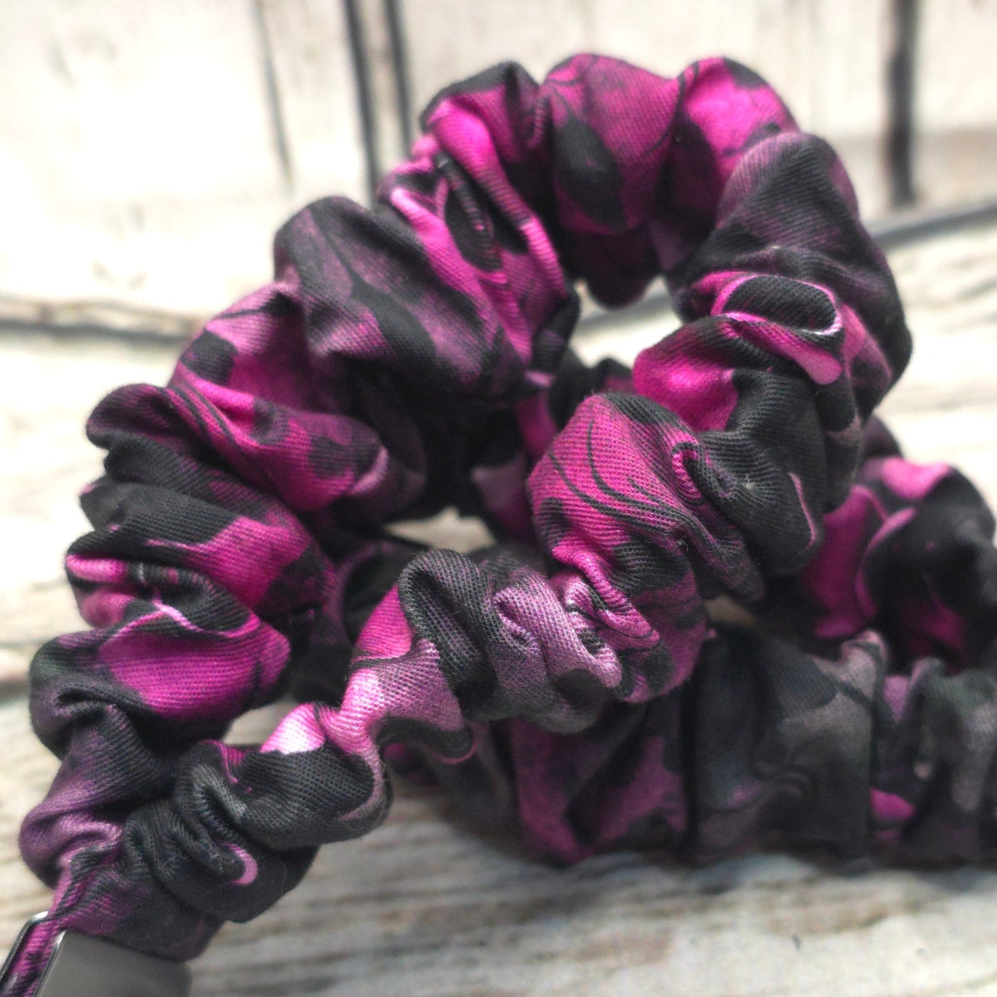 Gothic Roses | Scrunchie Wristlet