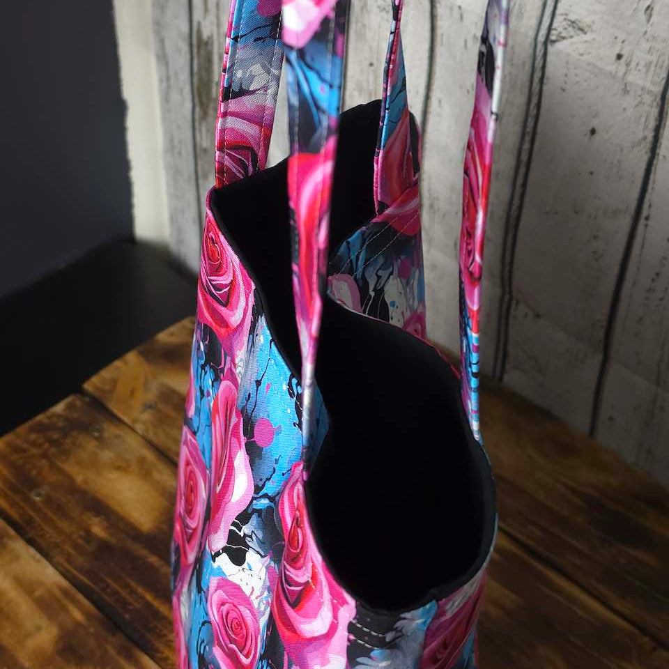 Midnight Roses | Medium Tote Bag