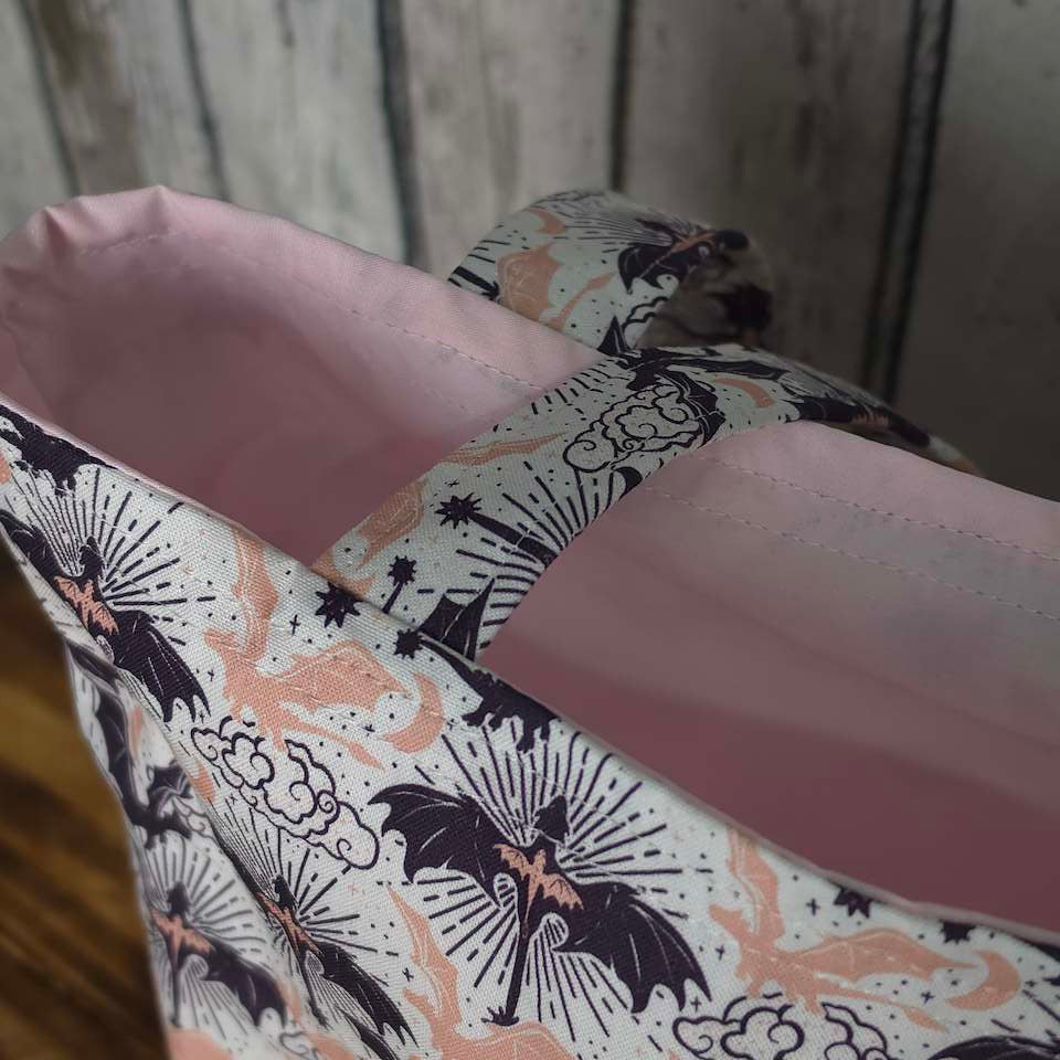 Two Dragons | Medium Tote Bag
