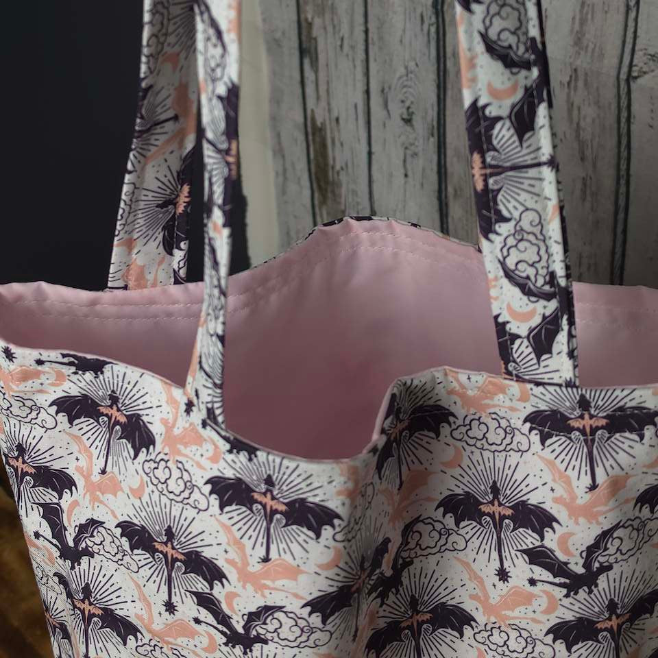 Two Dragons | Medium Tote Bag